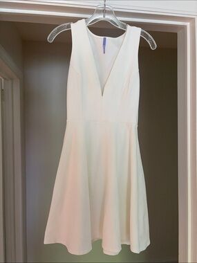 Lulus Sleeveless Cream V-Neck Fit and Flare Dress
